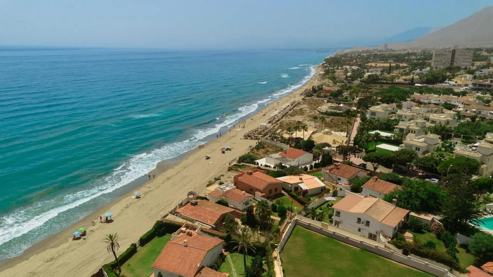 In The Second Line, Modern Beachfront Holiday Home In Costabella, Marbella 0*,  Spagna