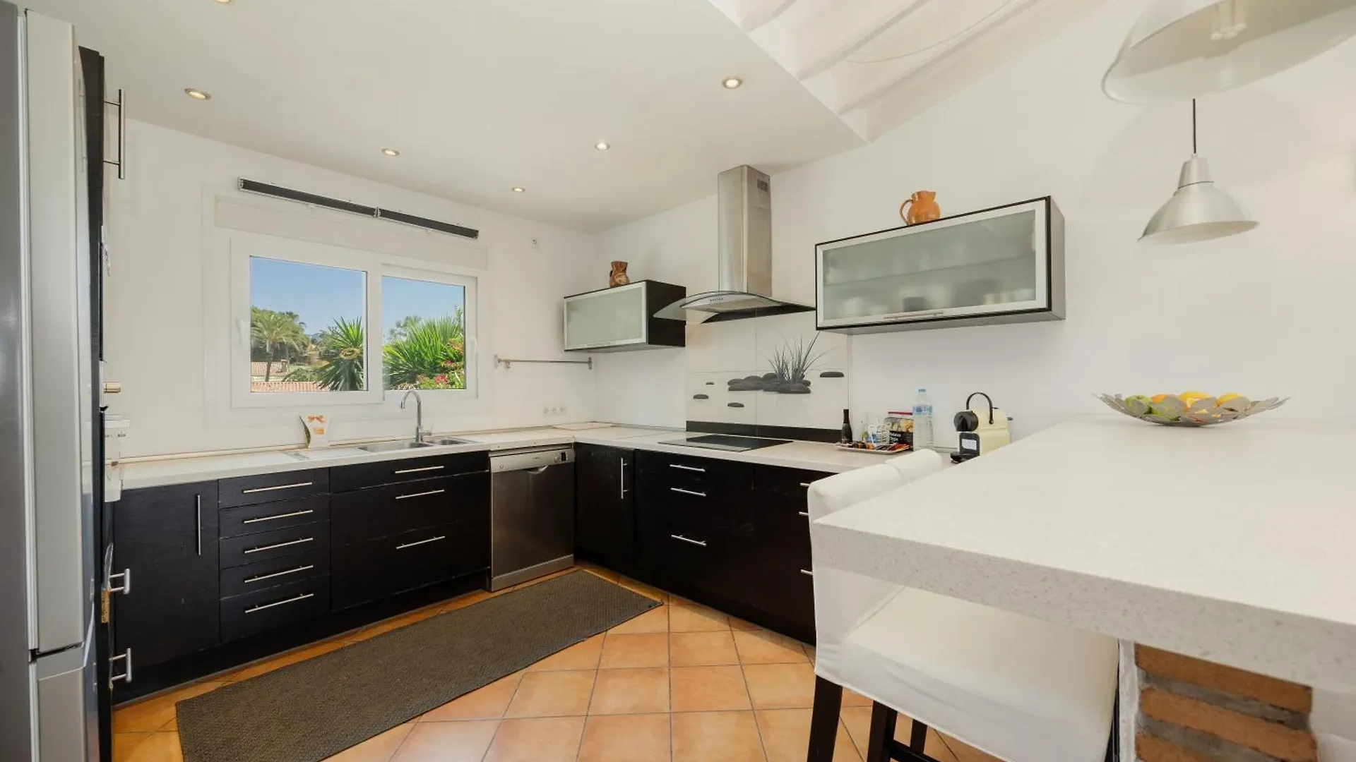 In The Second Line, Modern Beachfront Holiday Home In Costabella, Marbella