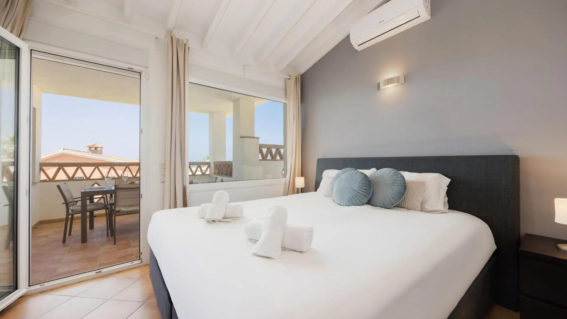 In The Second Line, Modern Beachfront Holiday Home In Costabella, Marbella 0*,  Spagna